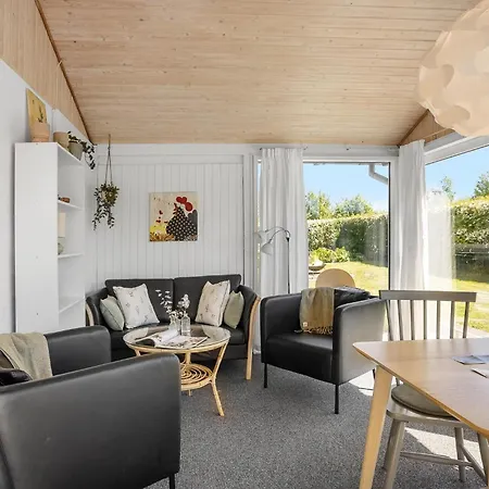 2 Bedroom Lovely In *